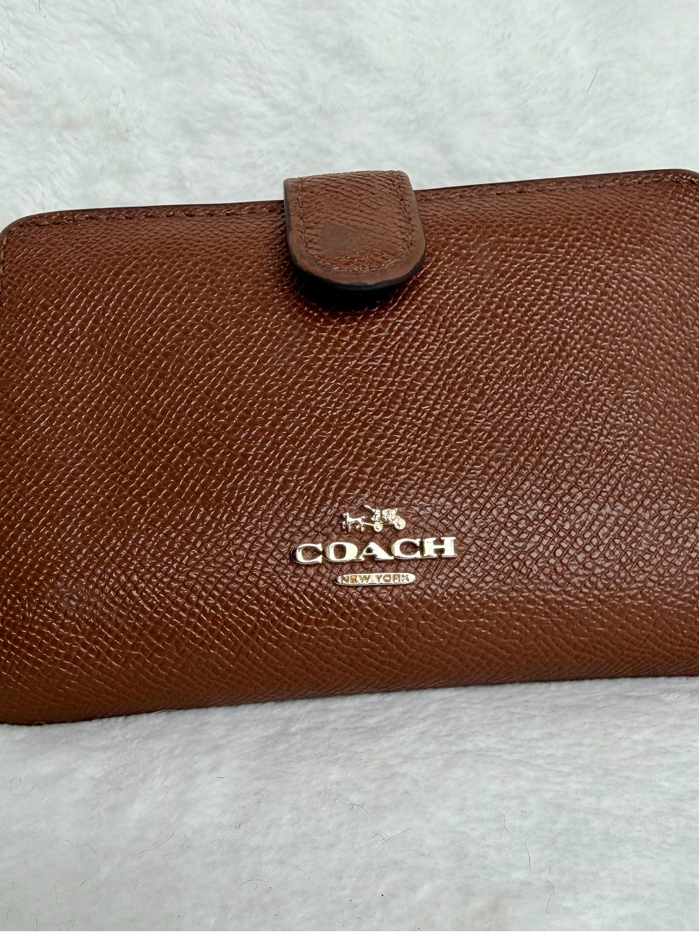 Coach Medium Corner Zip Wallet in Crossgrain Leather (Light Saddle) F11484 - Picture 14 of 15